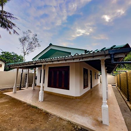 Bungalow By Tropical Villa Weligama Buitenkant foto