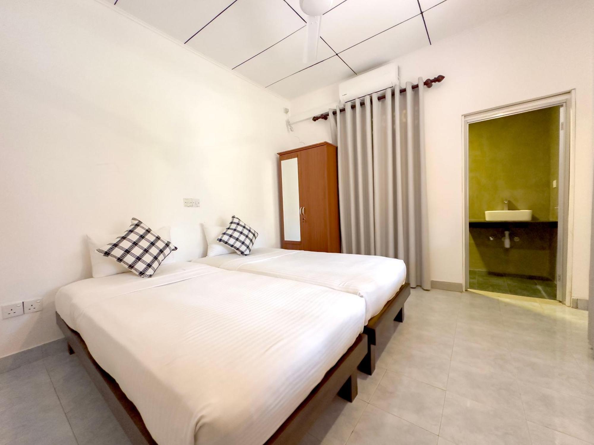 Bungalow By Tropical Villa Weligama Buitenkant foto
